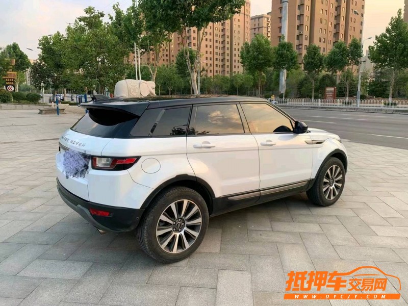 濟南18年路虎極光1