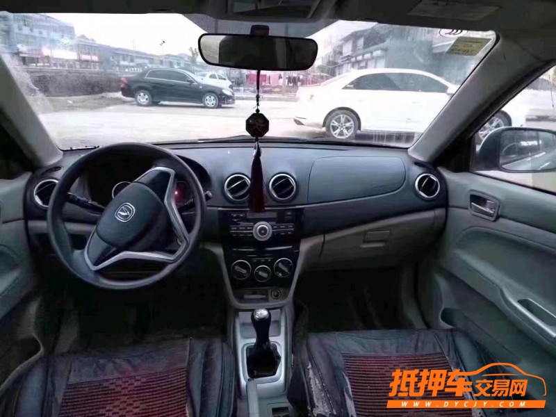 咸陽15年長安汽車悅翔V32