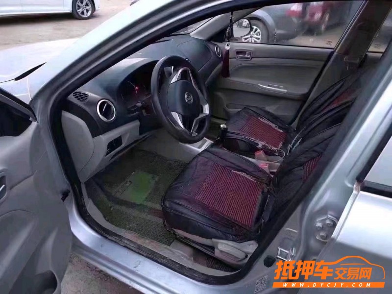咸陽15年長安汽車悅翔V34
