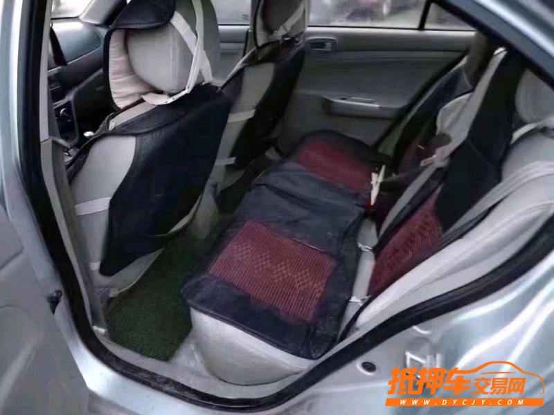 咸陽15年長安汽車悅翔V36
