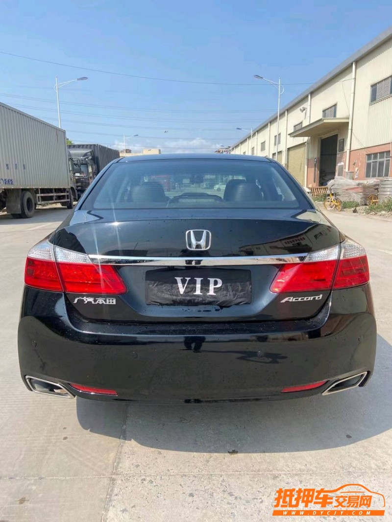 东莞16年本田雅阁1