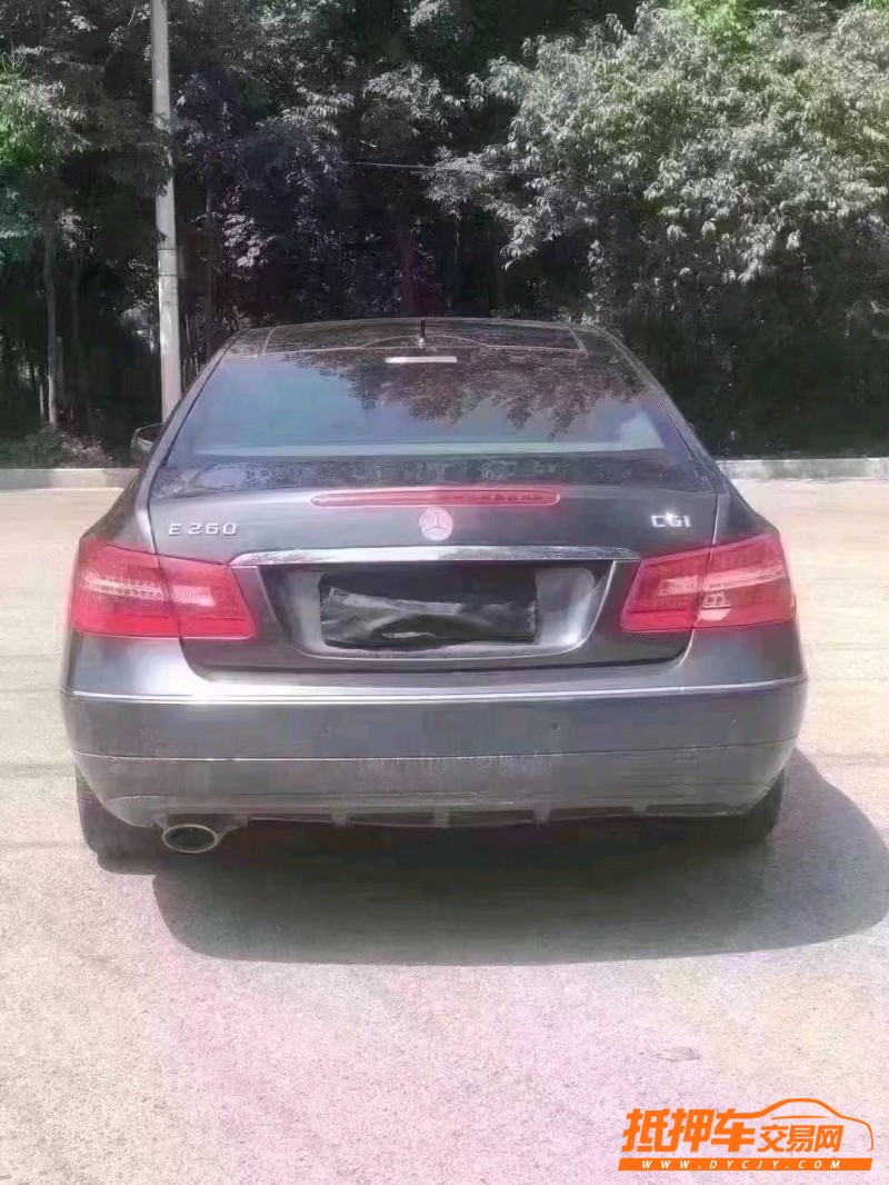 北京11年奔驰E6