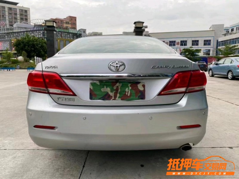 东莞13年丰田凯美瑞9