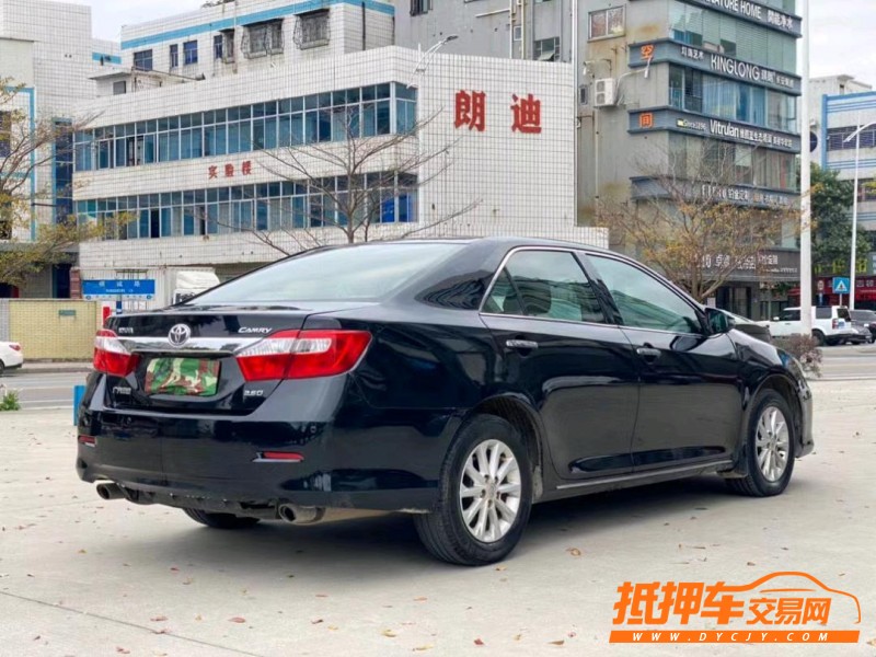 东莞13年丰田凯美瑞8
