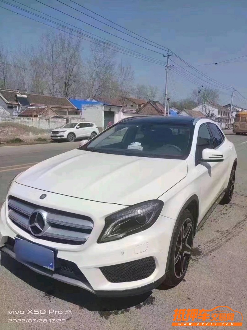 北京16年奔驰GLA3