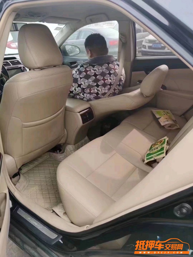 北京13年丰田凯美瑞5
