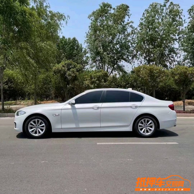 北京16年宝马5系3