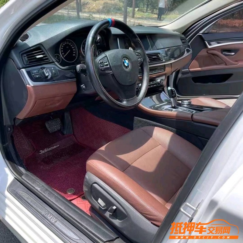 北京16年宝马5系5
