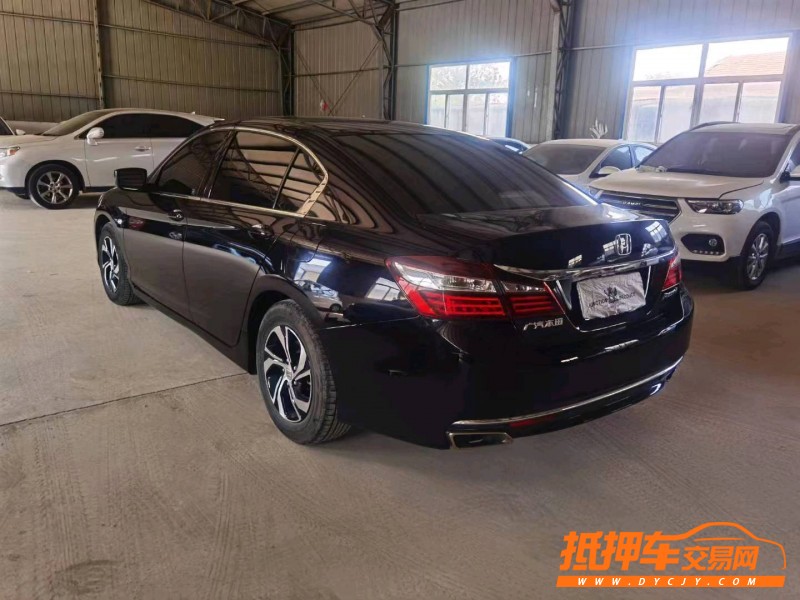 青岛17年本田雅阁6