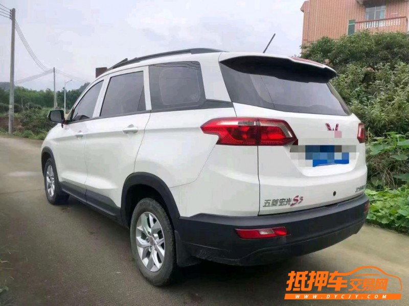 青島21年五菱汽車宏光S38