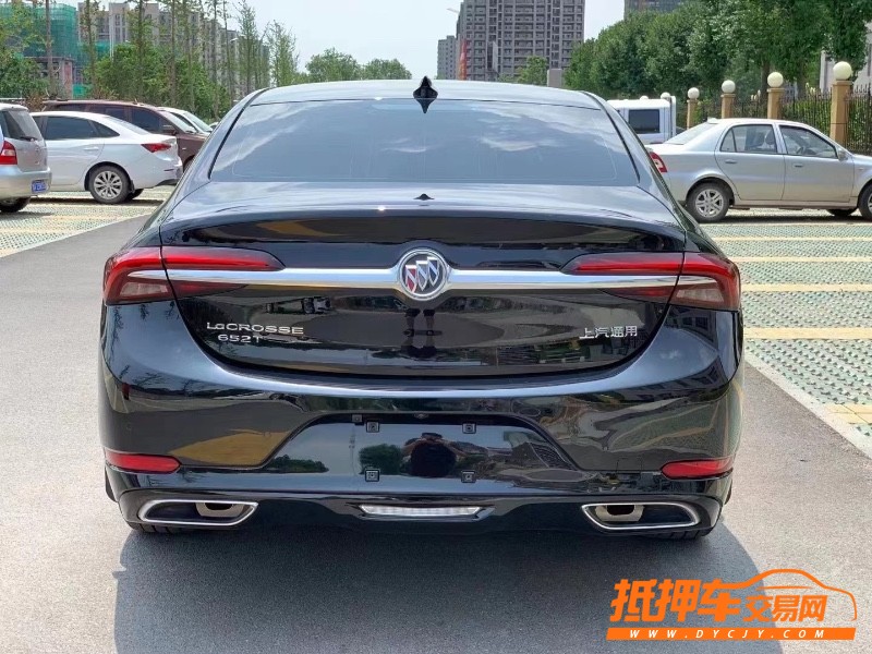 青岛20年别克君越5