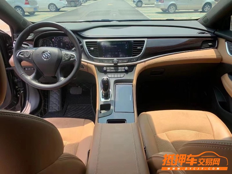 青岛20年别克君越1