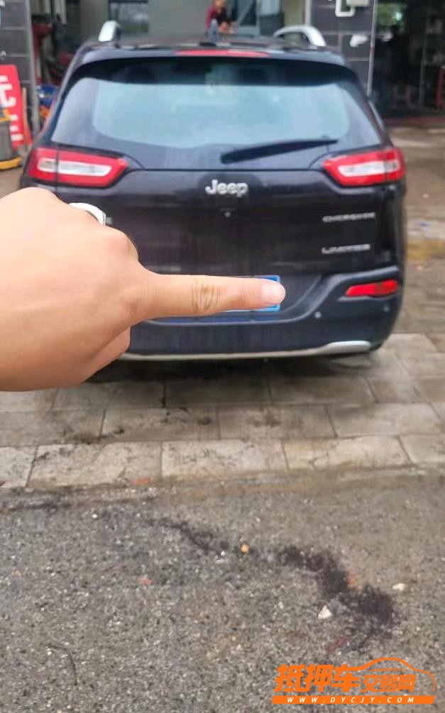 武漢18年Jeep自由光5