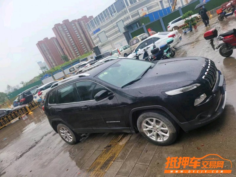 武漢18年Jeep自由光2