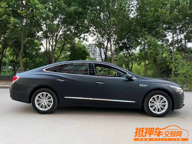 邢台19年别克君越4