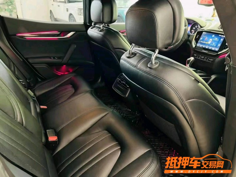 潍坊16年玛莎拉蒂Ghibli3