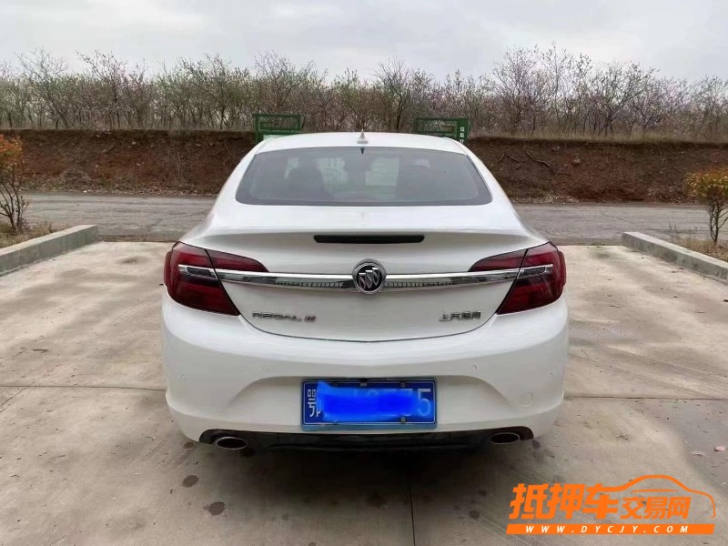 青岛17年别克君威3