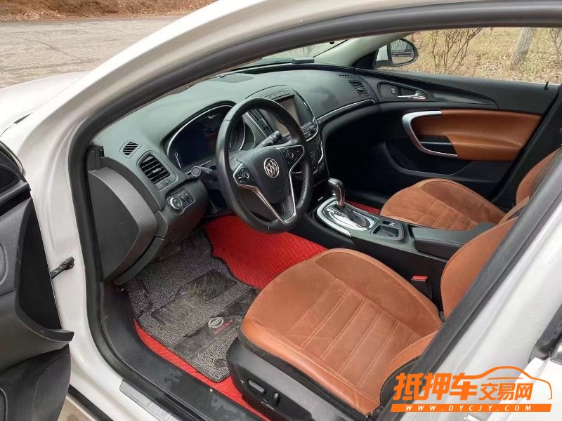 青岛17年别克君威4