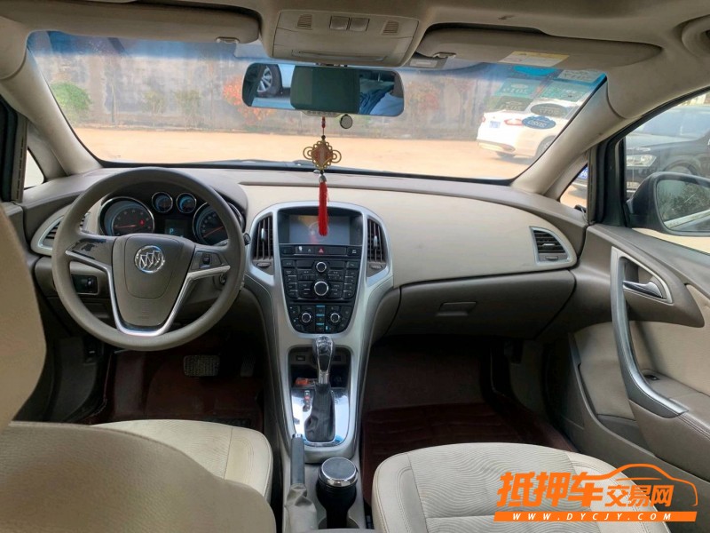 青岛15年别克英朗6