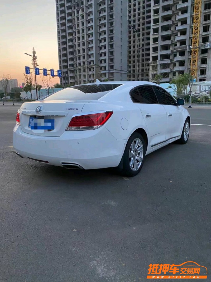 潍坊12年别克君越4