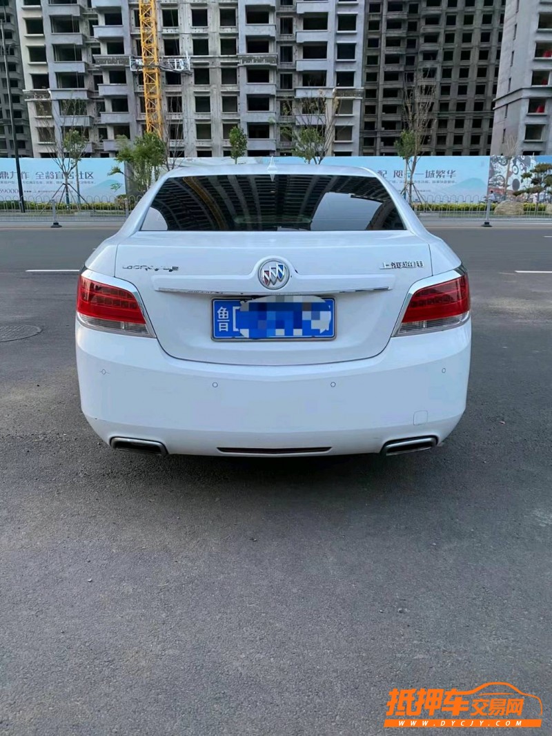 潍坊12年别克君越9