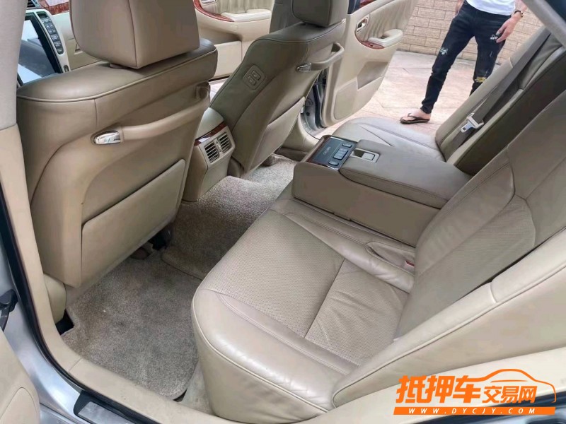 龍巖07年豐田皇冠6