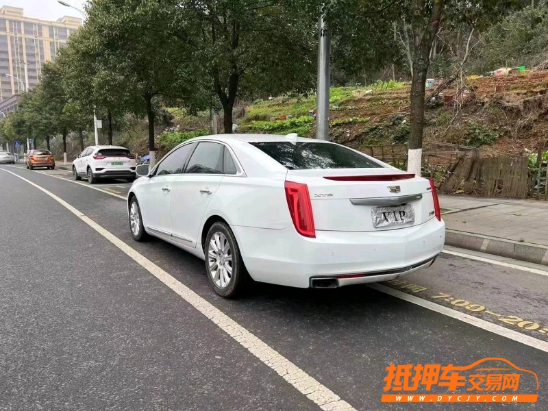 常德17年凱迪拉克XTS4