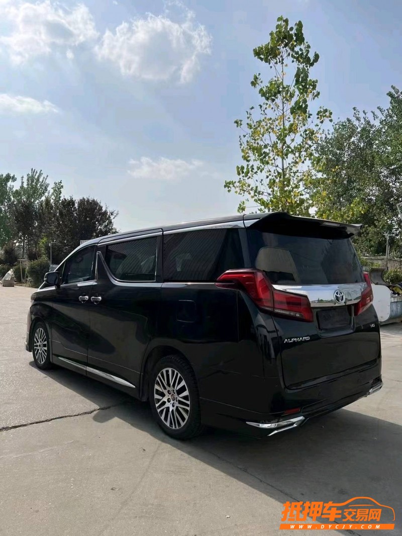 徐州17年丰田埃尔法5