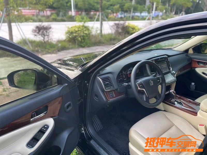 佛山18年豐田皇冠8