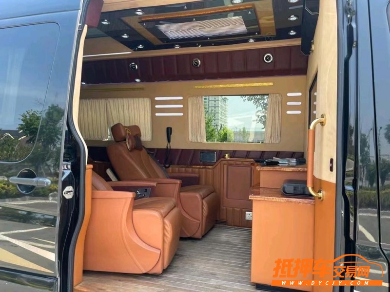 盐城17年奔驰斯宾特4