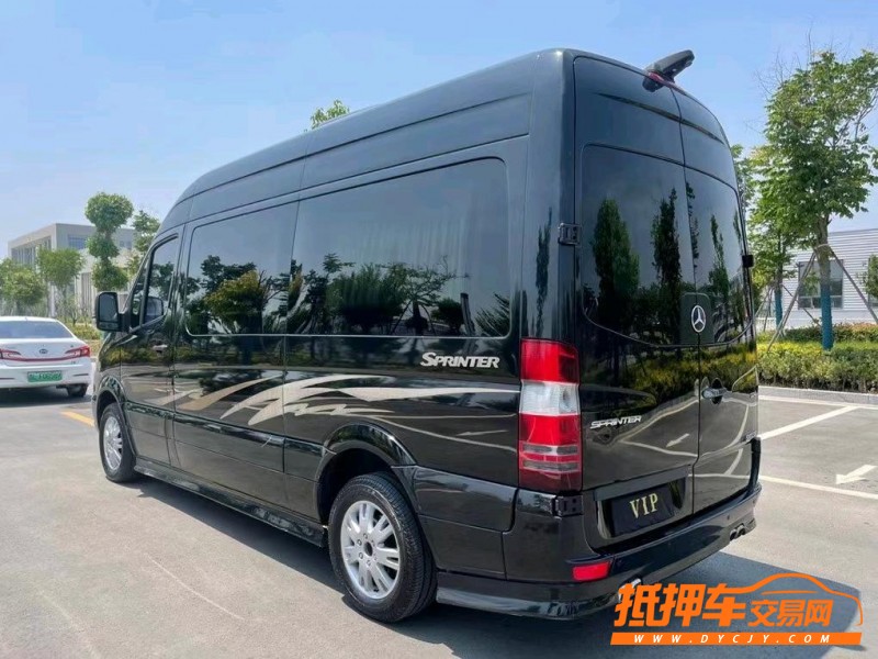 盐城17年奔驰斯宾特8