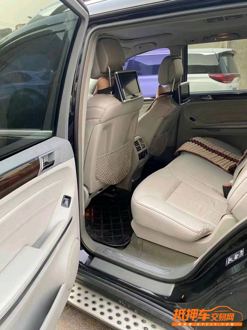潍坊11年奔驰GL8