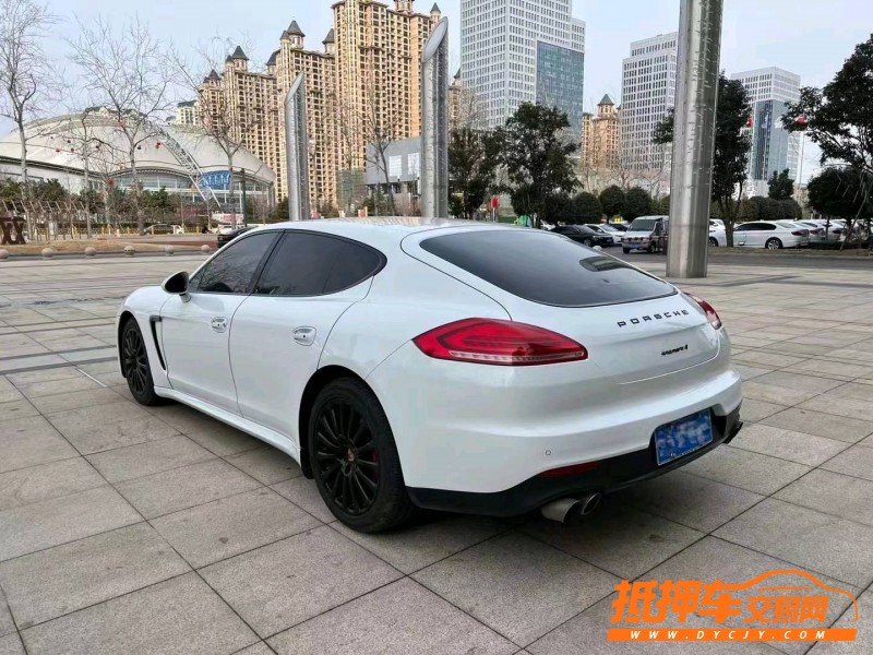 煙臺15年保時捷帕拉梅拉1