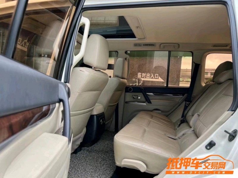 东莞18年三菱帕杰罗6