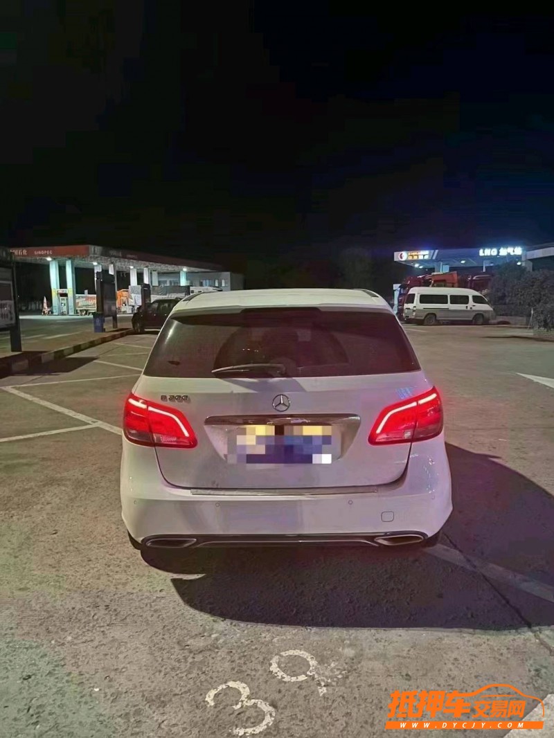 烟台18年奔驰B8