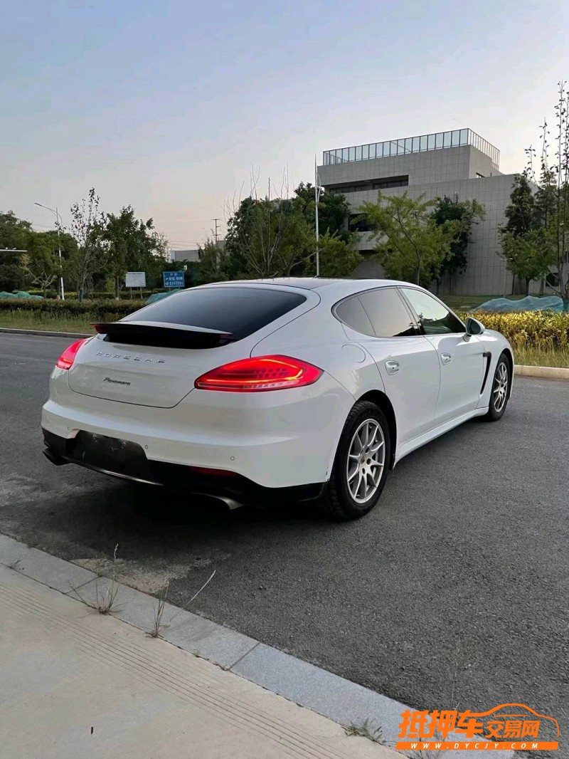 宿遷14年保時捷帕拉梅拉8