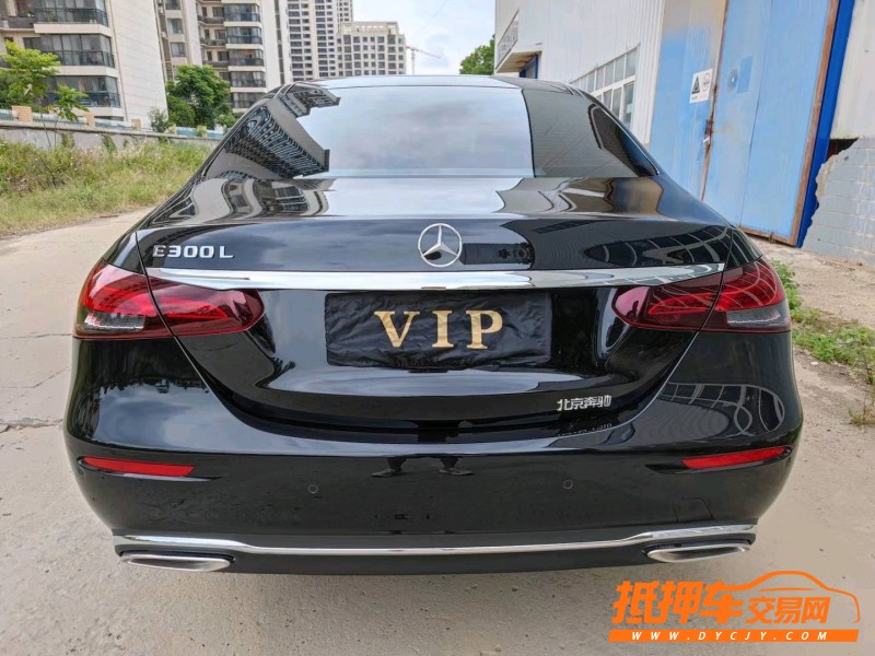 北京22年奔驰E8