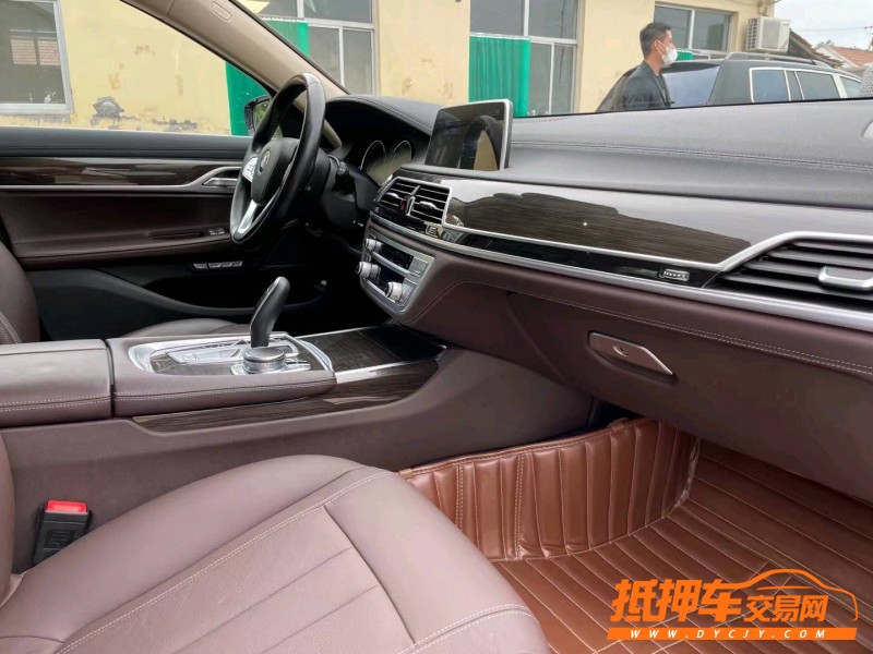 潍坊17年宝马7系3