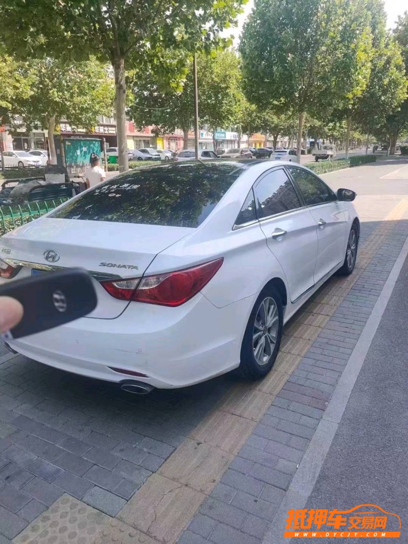 潍坊15年现代索纳塔八7