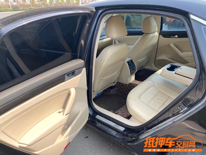 青岛12年大众帕萨特8