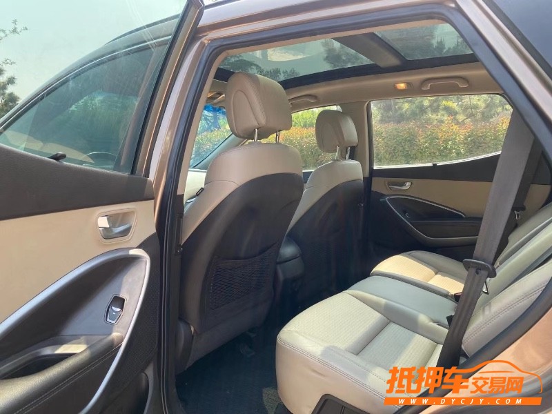 青岛13年现代新胜达8