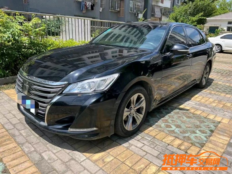 盐城16年丰田皇冠2