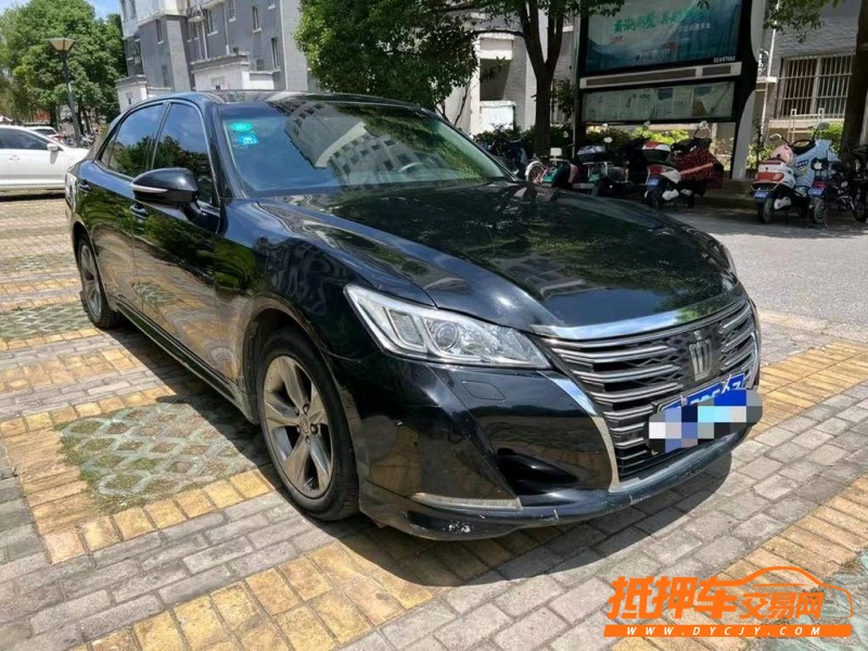 盐城16年丰田皇冠3