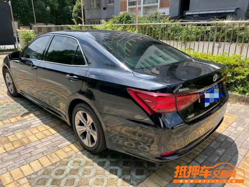 盐城16年丰田皇冠5