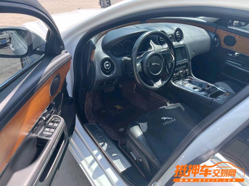 青島13年捷豹XJ6