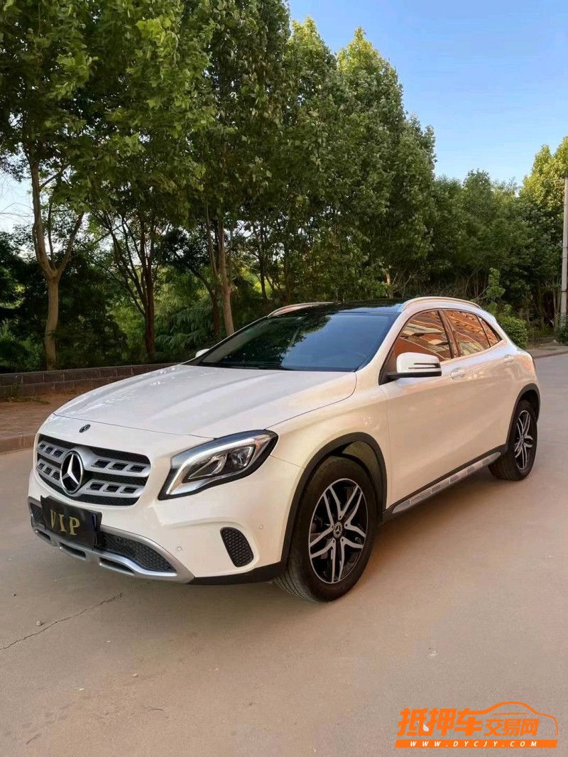 邢台18年奔驰GLA2