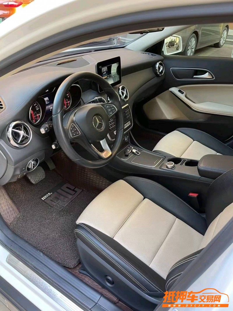 邢台18年奔驰GLA5