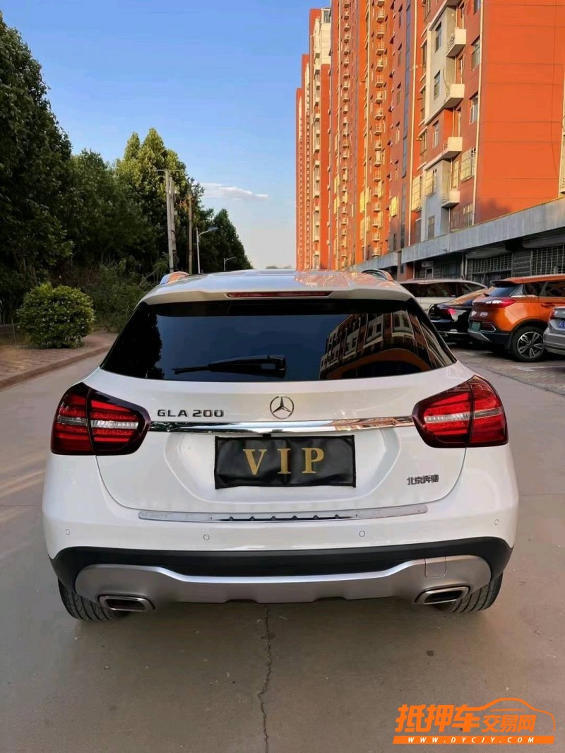 邢台18年奔驰GLA9