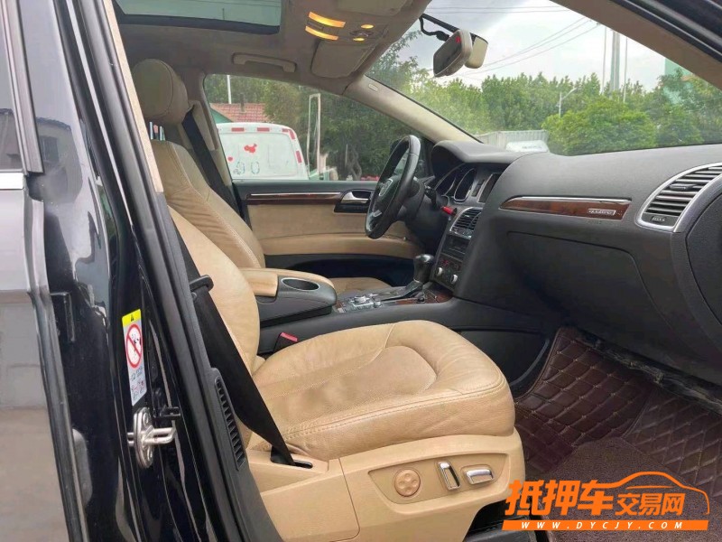 青岛12年奥迪Q74