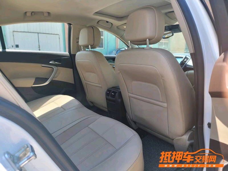 青岛13年别克君威4